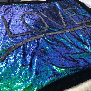 NWOT reversible sequins throw blanket